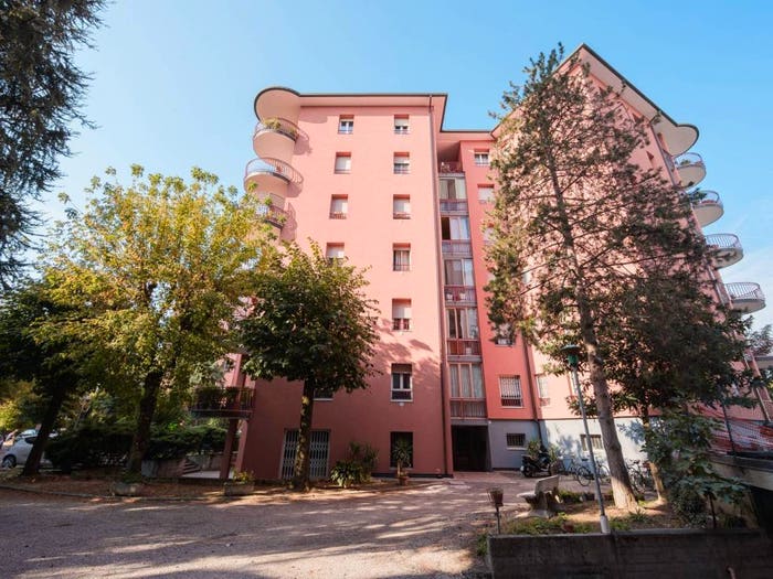 Appartamento con 5 locali in vendita in via carpeggiani, Cento Paese, Cento