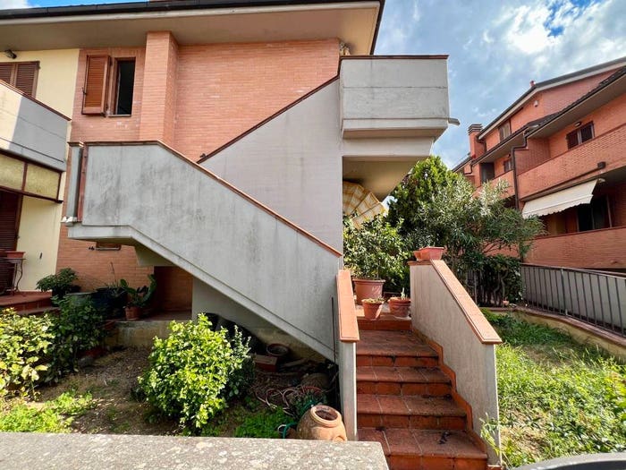 Appartamento bilocale in vendita in Via Michelangelo Buonarroti, Centro, Montaione