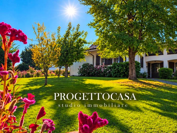 Casa con 6 locali in vendita in Piazza Umberto I, Centro, Zero Branco