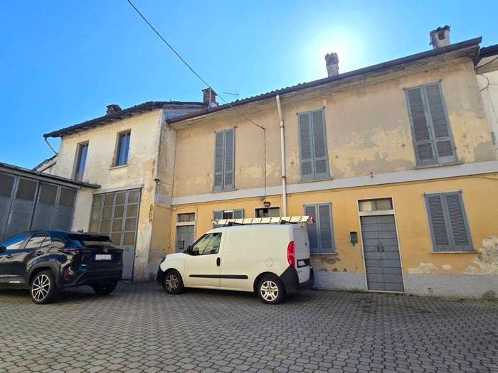 Casa con 6 locali in vendita in Via Cimitero Vecchio, Centro, Landriano