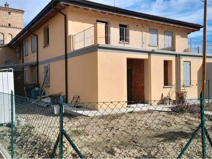 Casa quadrilocale in vendita in VIA GUISA, Centro, Crevalcore