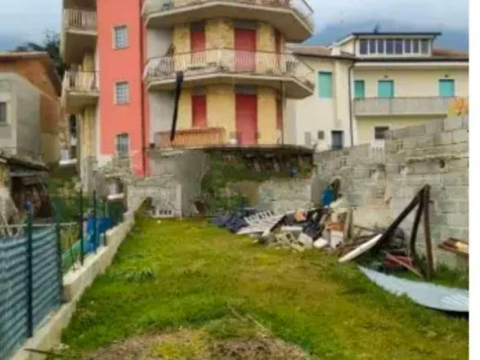 Casa con 6 locali in vendita in Frazione Cerqueto, Genga