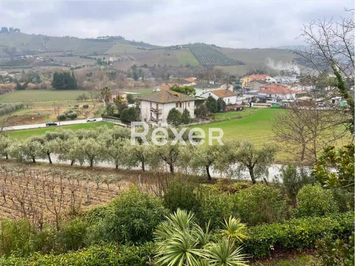 Appartamento con 5 locali in vendita in Contrada Montebove Ovest, Ripatransone