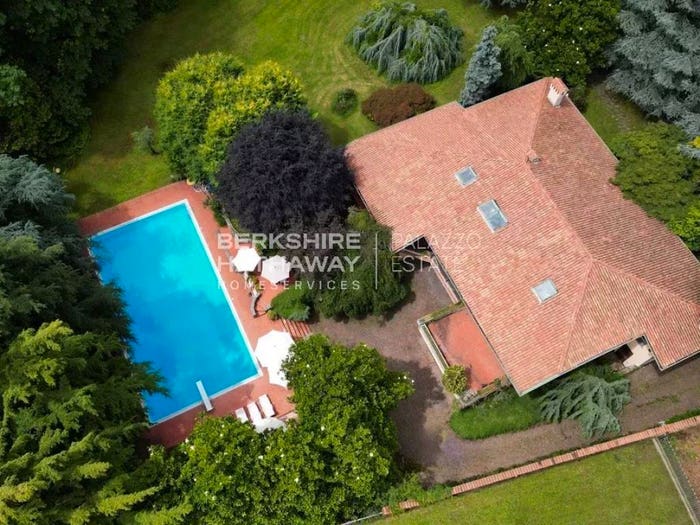 Casa con 6 locali in vendita in Cassano Magnago