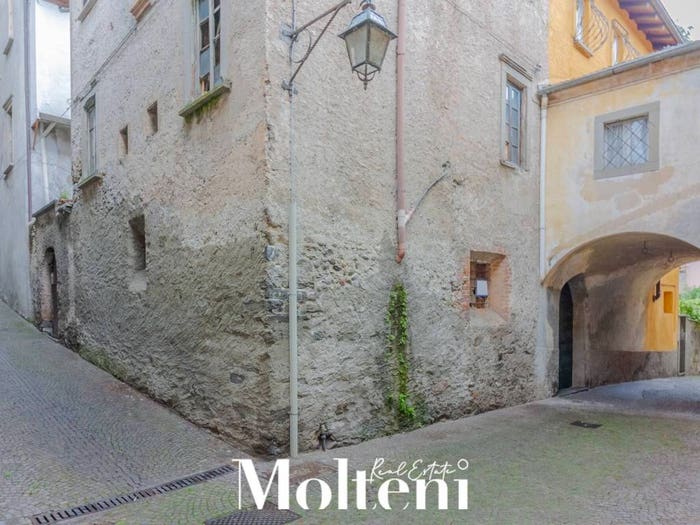 Casa trilocale in vendita in Contrada del Mazzagallo, Gravedona, Gravedona ed Uniti