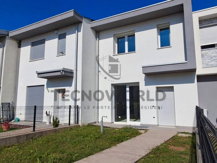 Casa quadrilocale in vendita in Via Rumor, Centro, Isola Vicentina