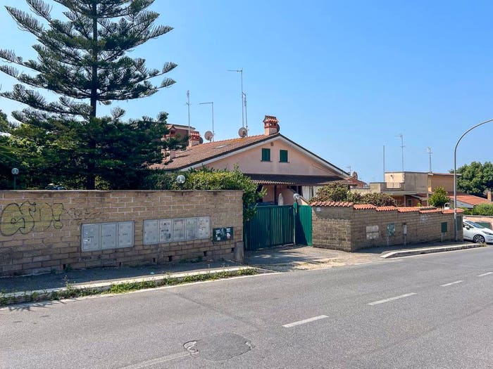 Casa con 6 locali in vendita in Via di Prato Cornelio, Acilia, Roma