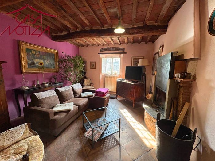 Casa con 6 locali in vendita in Via di Mastiano e Gugliano, Aquilea Mastiano, Lucca