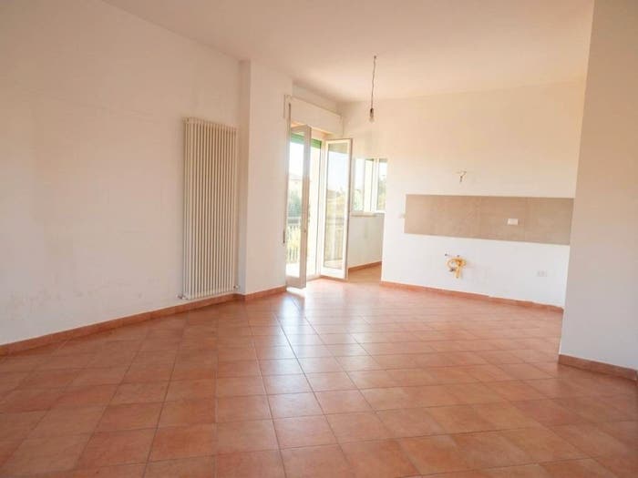 Appartamento trilocale in vendita in Via Giovan Battista Pergolesi, Centro, Chiaravalle