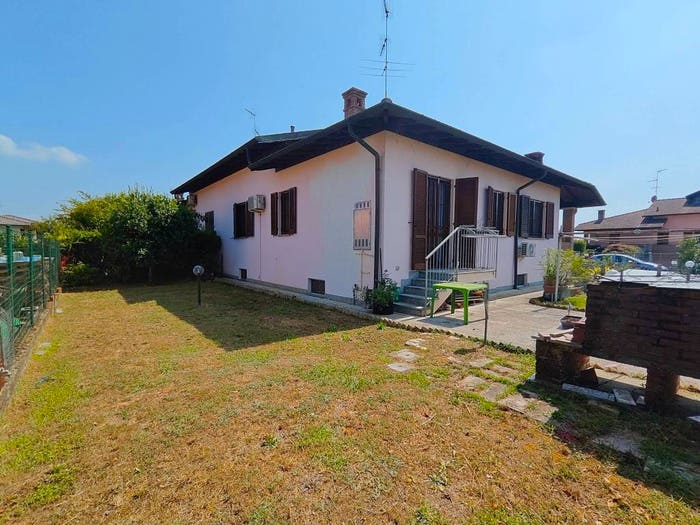 Casa quadrilocale in vendita in Via Guido Ferri, Marzano