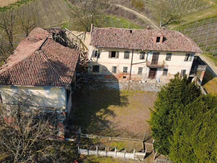 Casa con 6 locali in vendita in Strada Fornaci Stazione, Agliano Terme