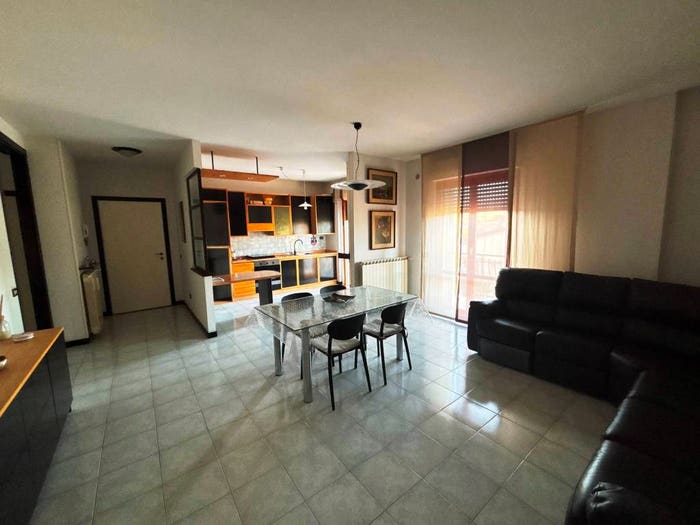 Appartamento quadrilocale in vendita in Centro, Castelraimondo