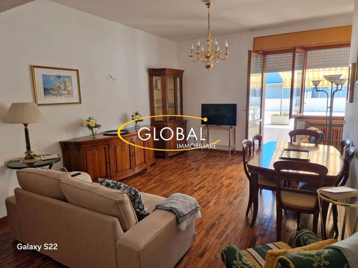 Appartamento con 5 locali in vendita in Via Achille Barilatti, Palombare, Ancona
