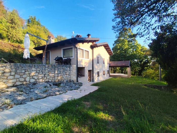Casa con 6 locali in vendita in Strada Provinciale di Gambugliano, Biron, Monteviale