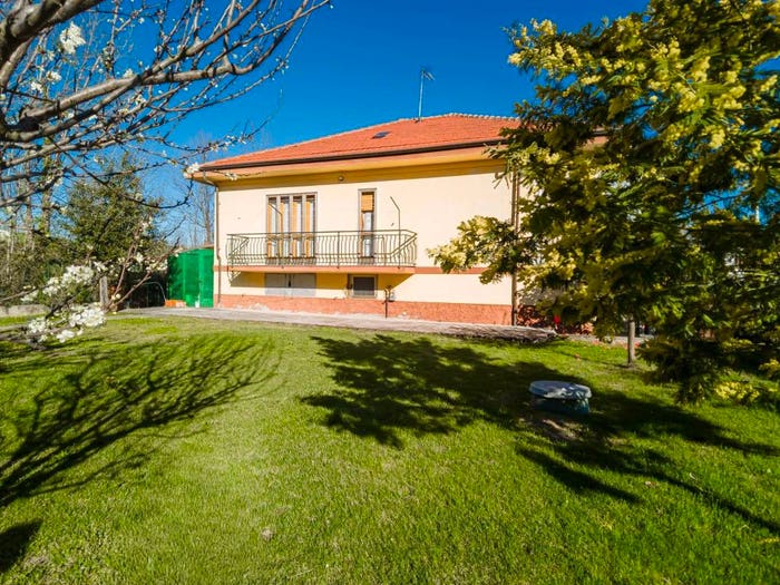 Casa con 6 locali in vendita in Via Druento, Alpignano