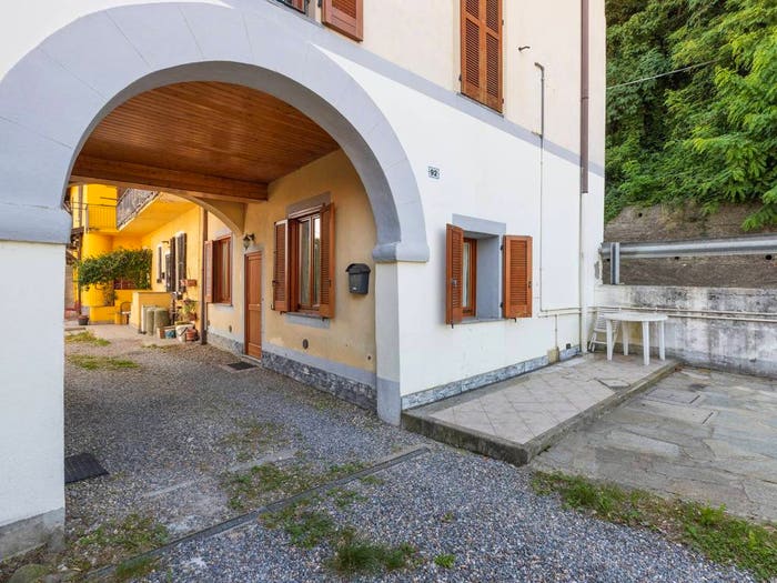Appartamento bilocale in vendita in Via Cesare Battisti, Lozza