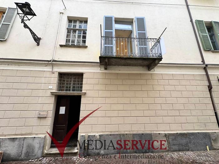 Appartamento bilocale in vendita in Via San Sebastiano, Centro Storico, Cuneo