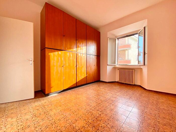 Appartamento trilocale in vendita in Via Fabriano, Piano, Ancona