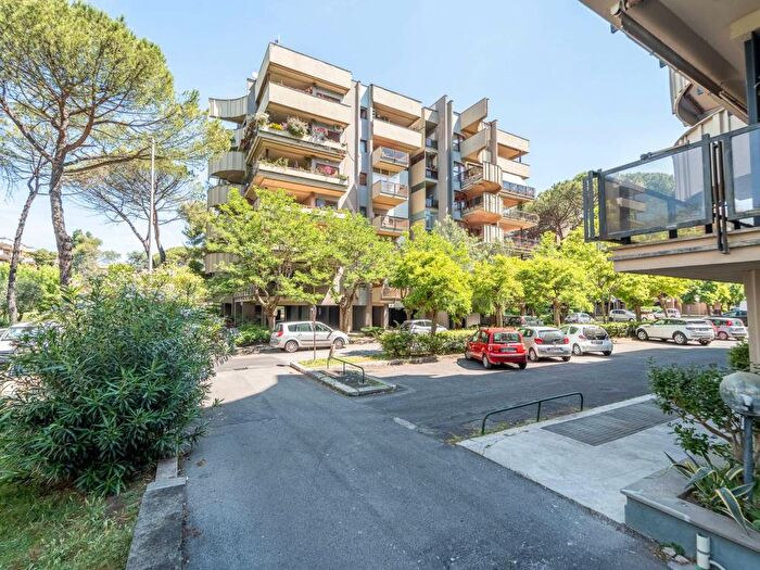Appartamento con 6 locali in vendita in Via Riccardo Forster, Fonte Meravigliosa, Roma