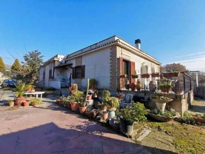 Casa con 6 locali in vendita in Via Monticelli, Civita Castellana