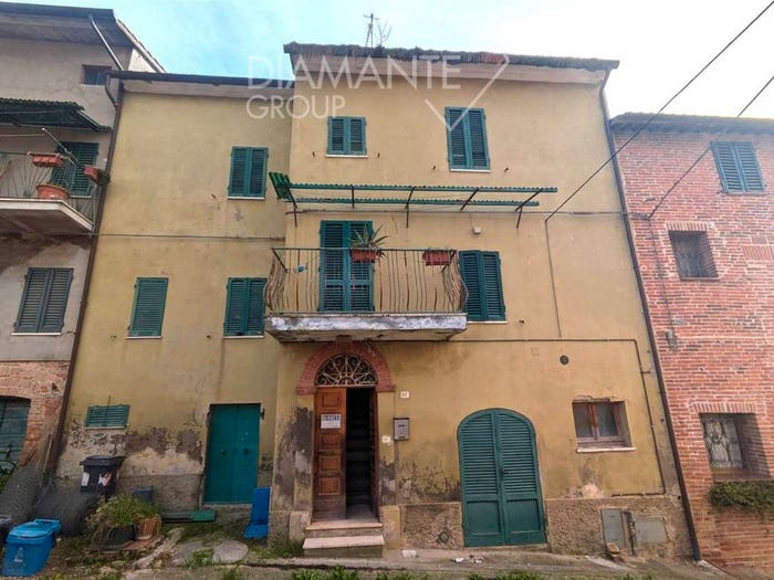 Casa con 6 locali in vendita in Contrada Prati, Castiglione del Lago