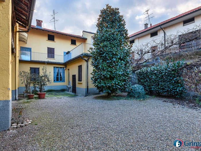 Appartamento con 6 locali in vendita in Viale Piave, Rovello Porro