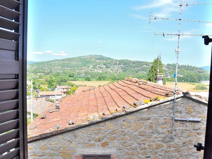 Casa con 6 locali in vendita in Centro, Magione