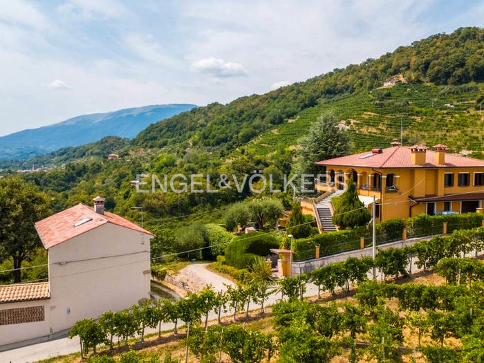 Casa con 6 locali in vendita in Località Costa di Là, Tarzo