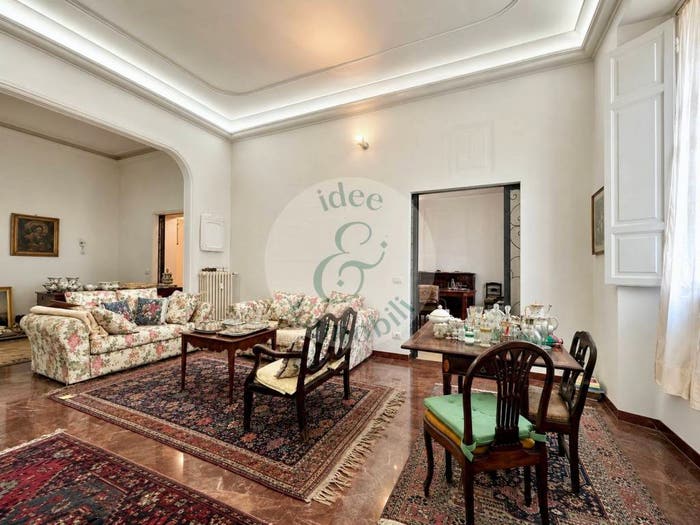 Appartamento con 6 locali in vendita in Via Vittorio Alfieri, D'Azeglio, Firenze