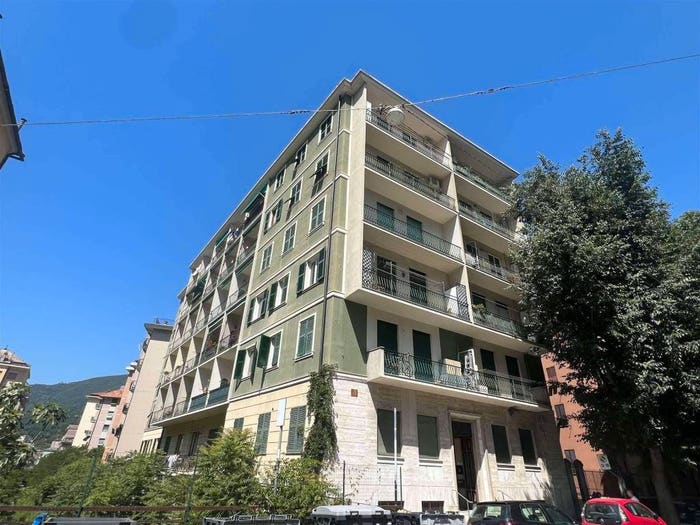 Appartamento con 6 locali in vendita in VIA BOLZANETO, Bolzaneto, Genova