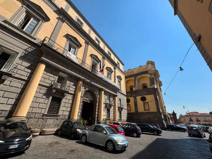 Appartamento bilocale in vendita in Piazzetta Nilo, Centro Storico, Napoli