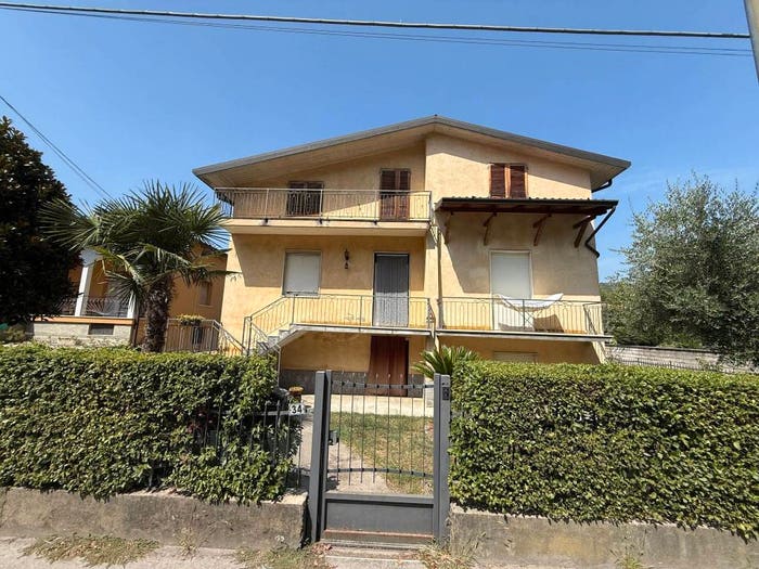 Casa quadrilocale in vendita in Via San Pietro, Paratico