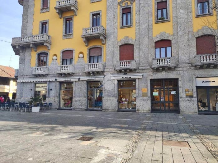 Appartamento quadrilocale in vendita in Piazza Liberazione, Centro, Magenta
