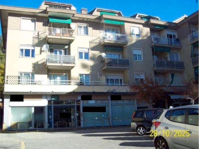 Appartamento trilocale in vendita in Via Valcuvia, Centro, Cittiglio