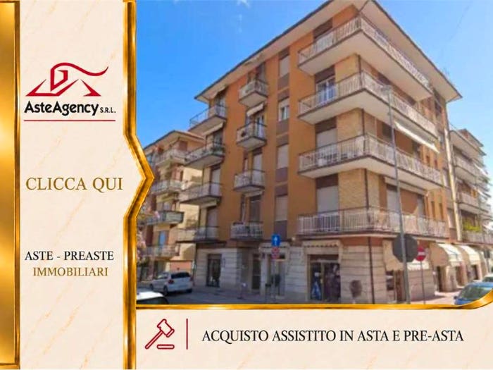 Appartamento con 5 locali in vendita in Via Dante Alighieri Chiaravalle AN Italia, Centro, Chiaravalle