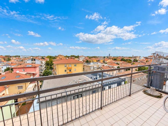 Casa quadrilocale in vendita in Via Pietro Perleoni, Via Covignano Villaggio Azzurro, Rimini