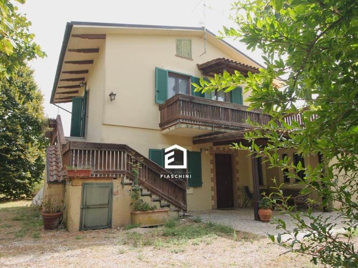 Casa con 6 locali in vendita in Via Amerina, Giove