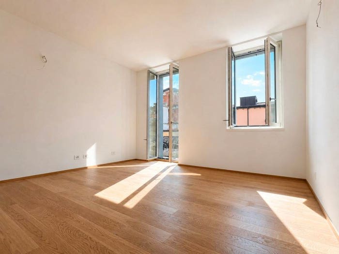 Appartamento trilocale in vendita in Corso Milano, San Carlo Stazione, Monza