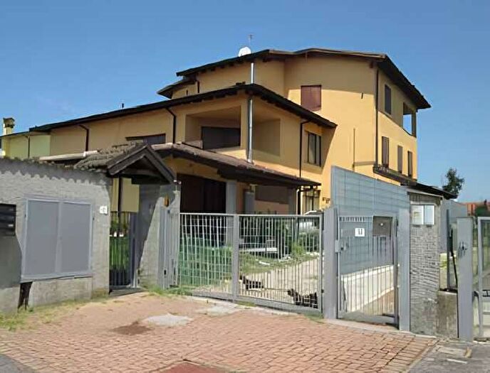 Appartamento trilocale in vendita in VIA CALAMANDREI, Zorlesco, Casalpusterlengo