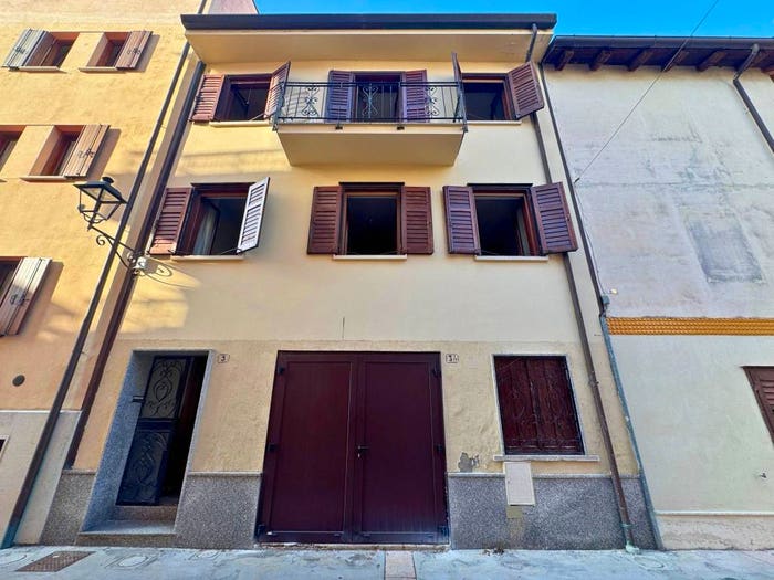 Casa trilocale in vendita in Via Melissa, Centro, Grado