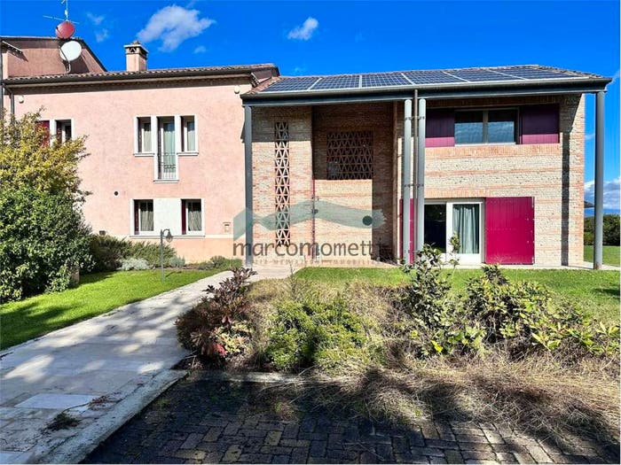 Casa con 6 locali in vendita in Mareno di Piave