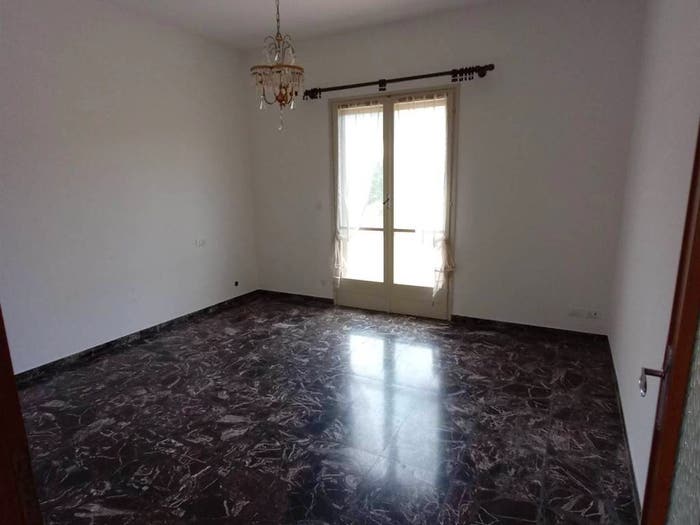 Casa con 6 locali in vendita in Seborga