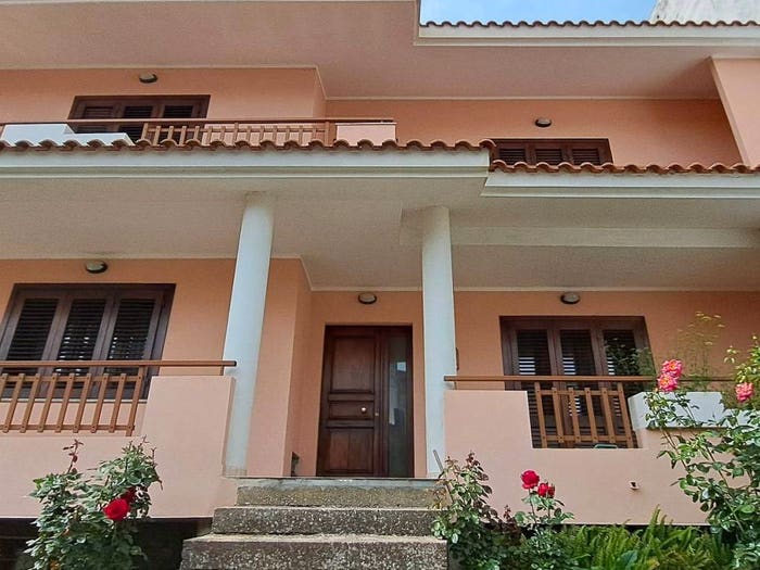 Casa con 6 locali in vendita in Villa Sant'Antonio