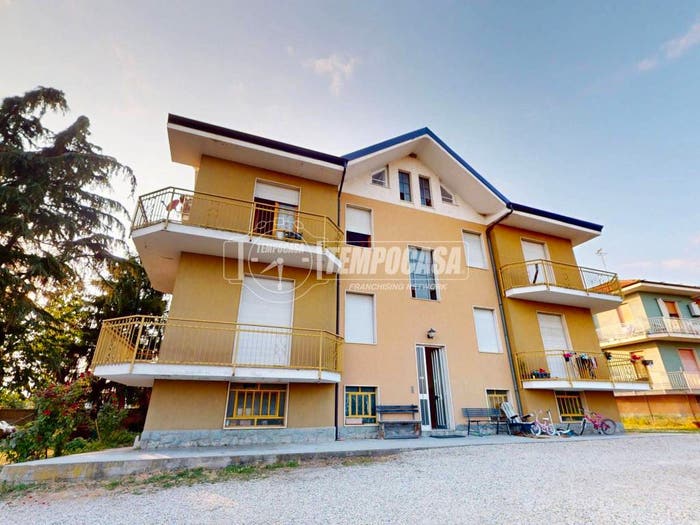 Appartamento quadrilocale in vendita in Strada Biola, Bandito, Bra