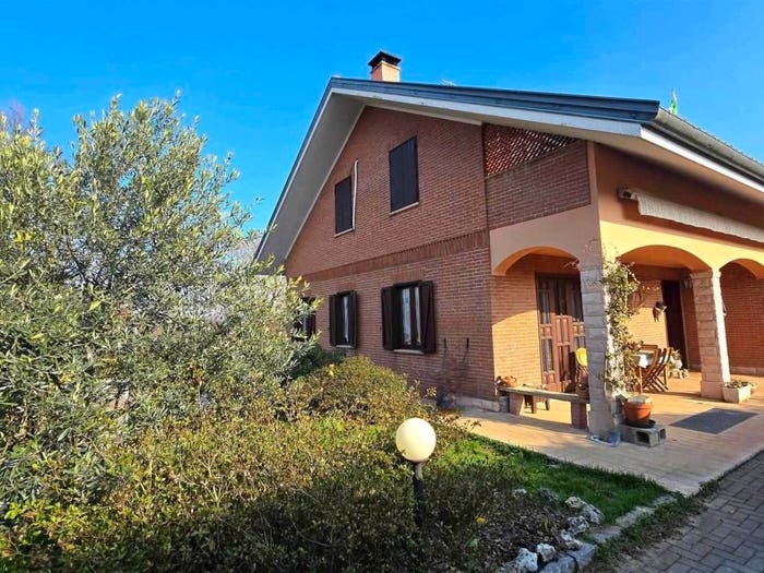 Casa con 6 locali in vendita in Strada Masserano Calaria, Vandorno Piazzo Cossila, Biella