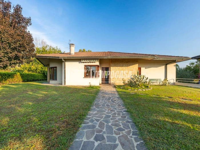 Casa quadrilocale in vendita in Via Basse G, Seriate