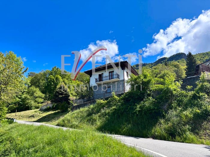 Casa quadrilocale in vendita in Borgata Berger, Gran Faetto, Roure