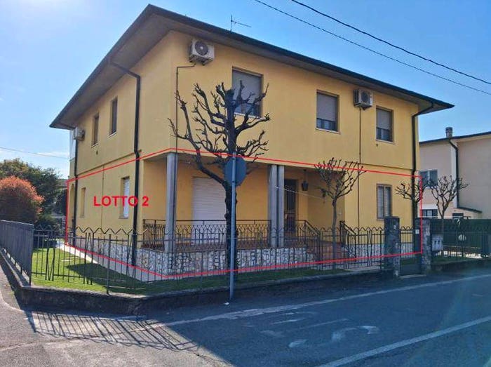 Appartamento trilocale in vendita in Via Fratelli Lechi D, Centro, Montirone