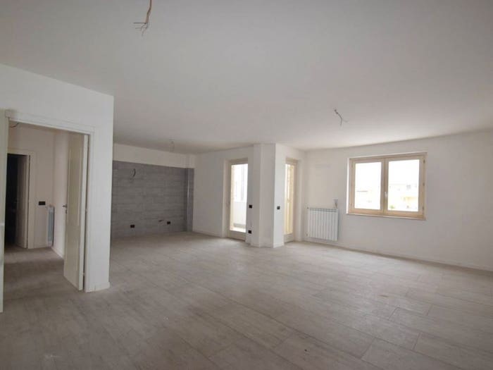 Appartamento trilocale in vendita in Via Giosuè Carducci, San Prisco