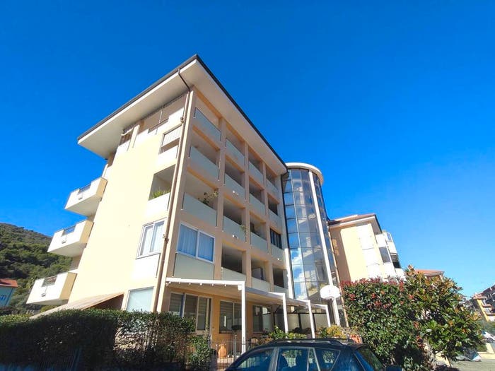 Appartamento quadrilocale in vendita in Via Camillo Benso di Cavour, Marina Di Andora, Andora